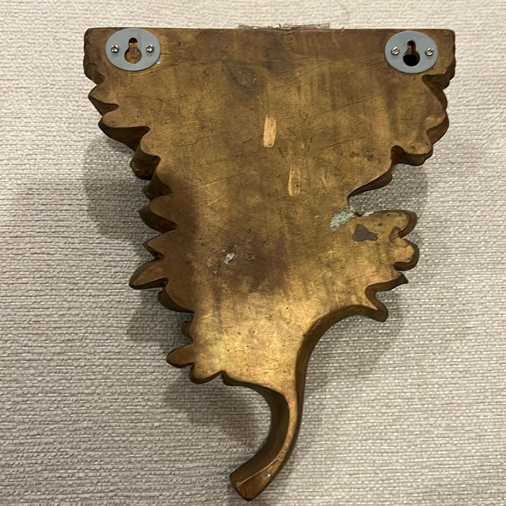 Sophisticated Ornate Wood Gold Gilt Wall Sconce | Antique Gold | 9”H x 7”W x 4”D - Picture 3 of 8